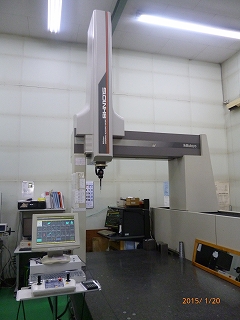 三次元測定機での寸法チェック
