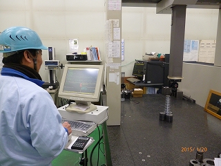 三次元測定機での寸法チェック
